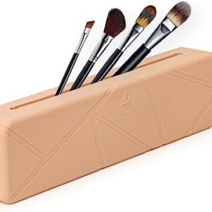 Portable Silicone Makeup Brush Holder, Magnetic Cosmetic Pouch and Anti-Fall Closure, Stylish and Easy to Clean - Convenient Travel Makeup Brush Holder Organizer - Khaki